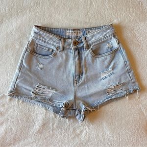 Bullhead Denim Light Blue Distressed Mom Shorts Size 1